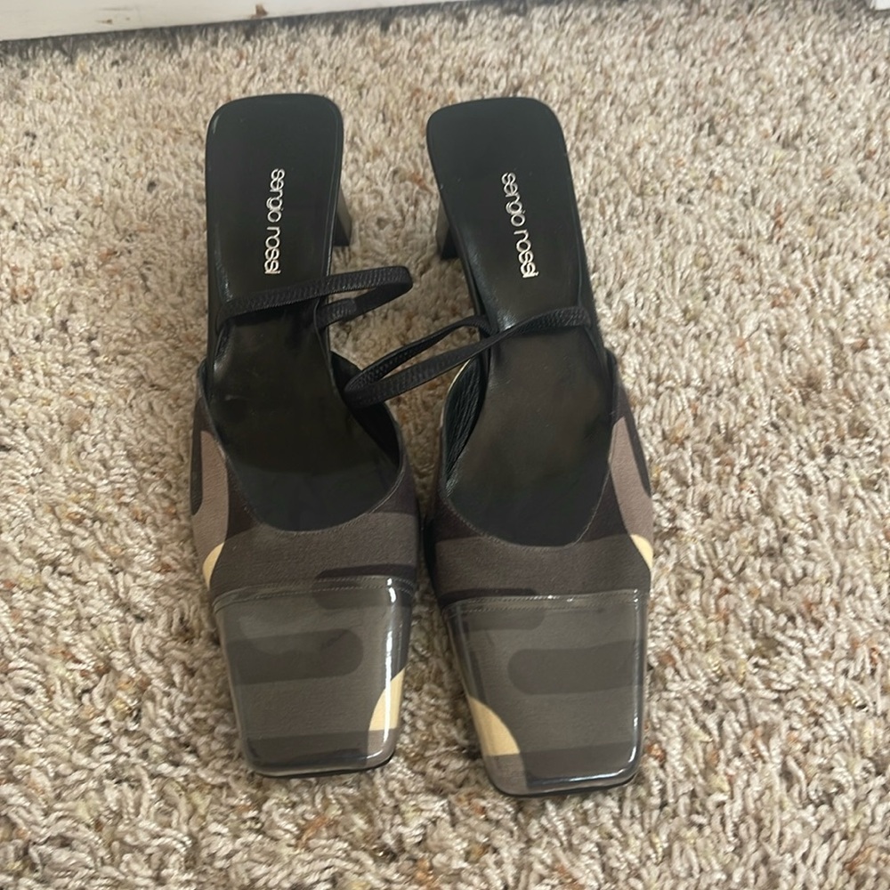Closed toed heels
